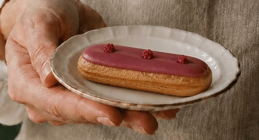Éclair Grande Bouchée